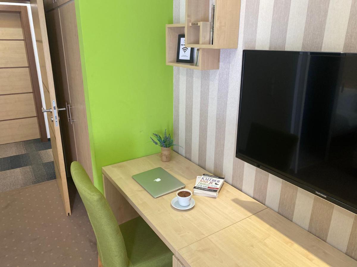 Laurus Motel Airport Tuzla Zivinice Kültér fotó