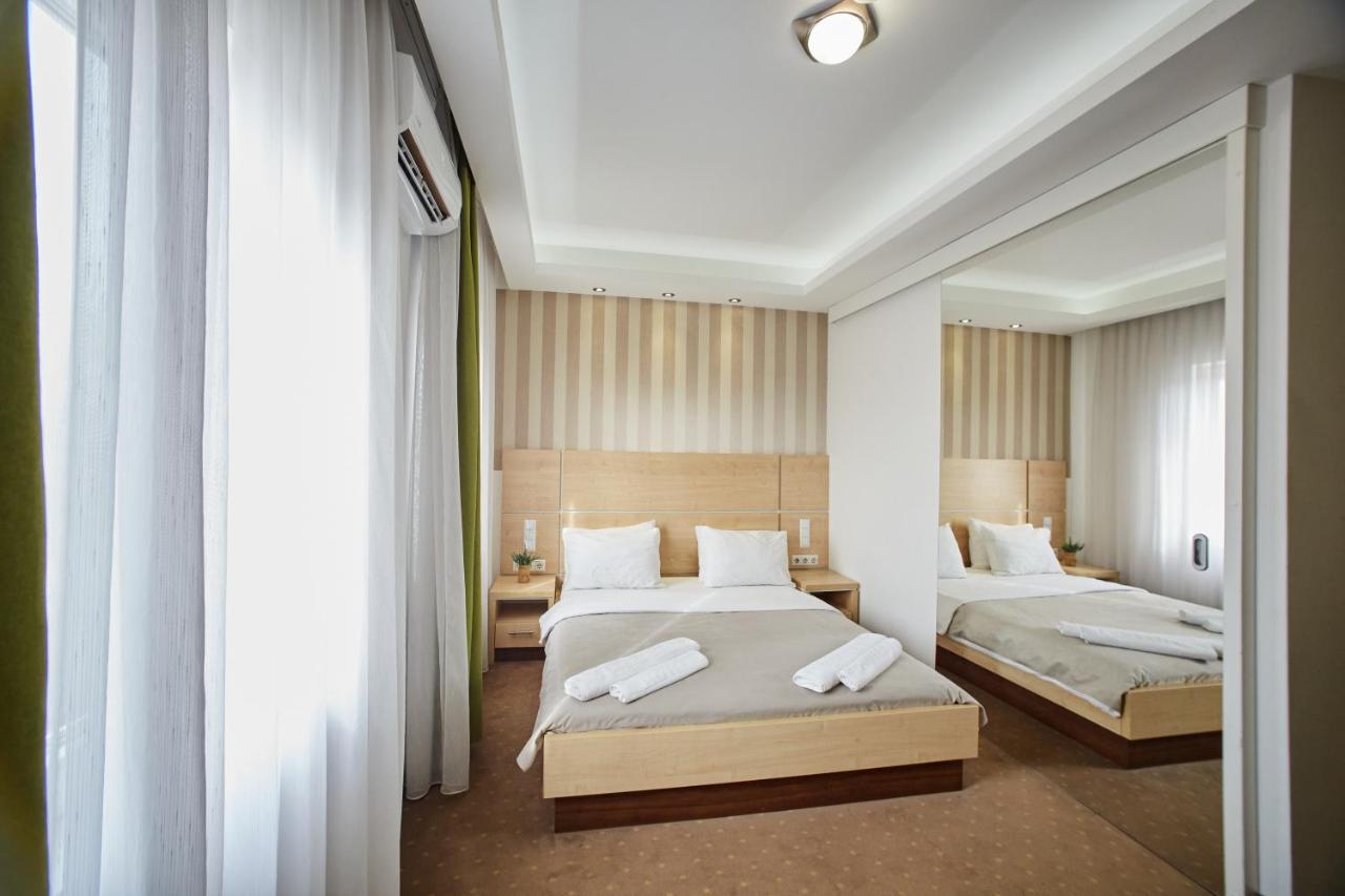 Laurus Motel Airport Tuzla Zivinice Kültér fotó