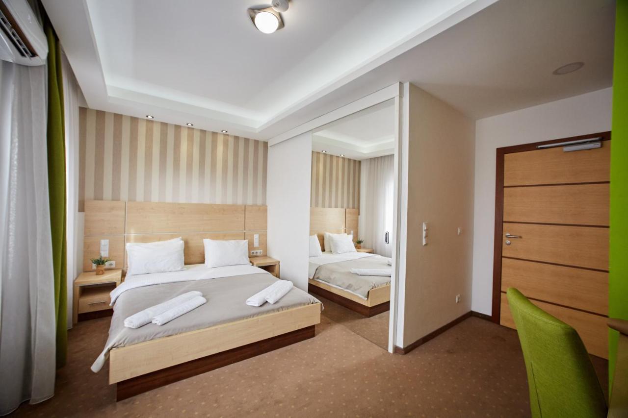 Laurus Motel Airport Tuzla Zivinice Kültér fotó